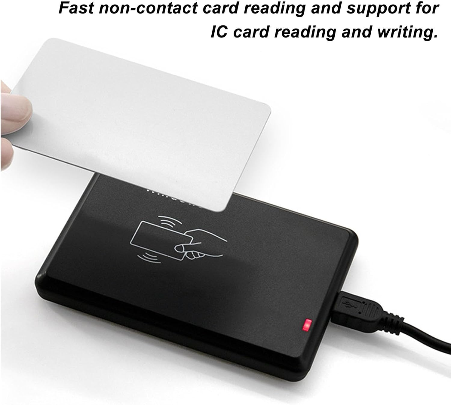 Ein silberner Chipkartenleser mit einem USB-Kabel und einer roten LED.