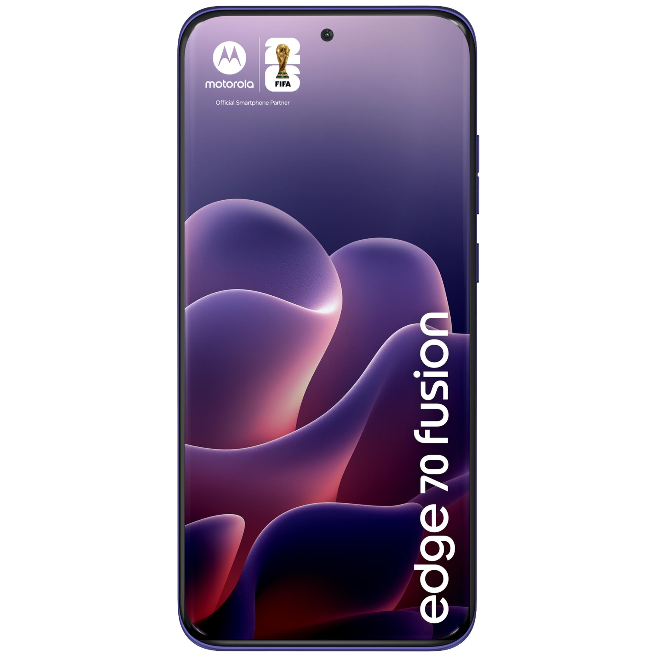 Ein violettes Motorola Edge 70 Fusion Smartphone mit abstraktem Hintergrund.