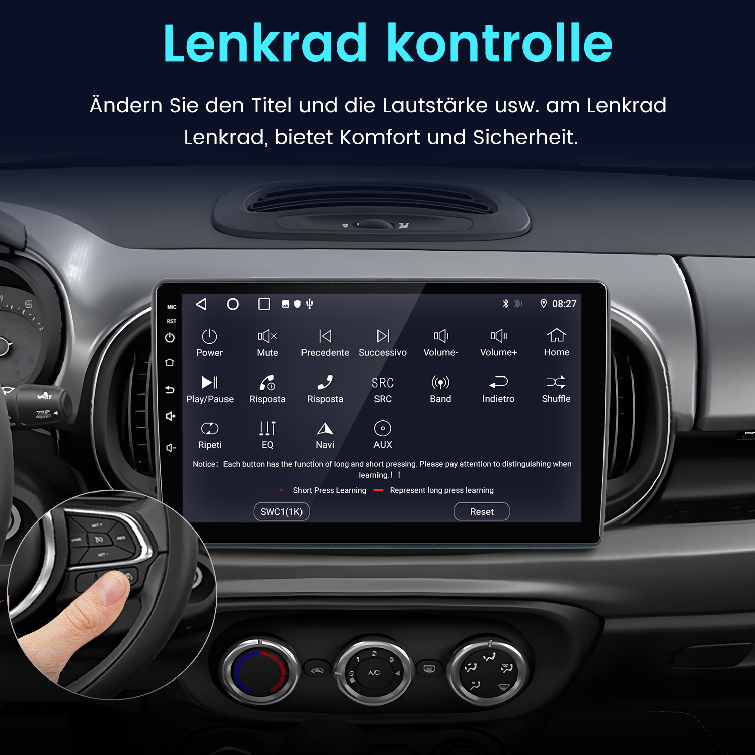 Ein Finger drückt auf eine Taste am Lenkrad eines Autos, das Infotainmentsystem wird angezeigt.