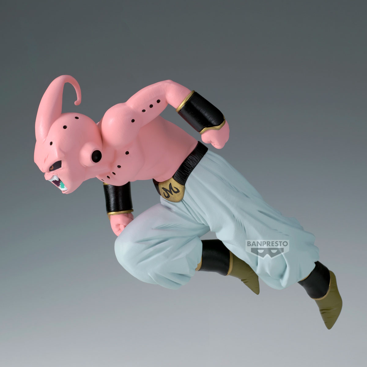 Una figura rosa con polsini neri e pantaloni azzurri corre.