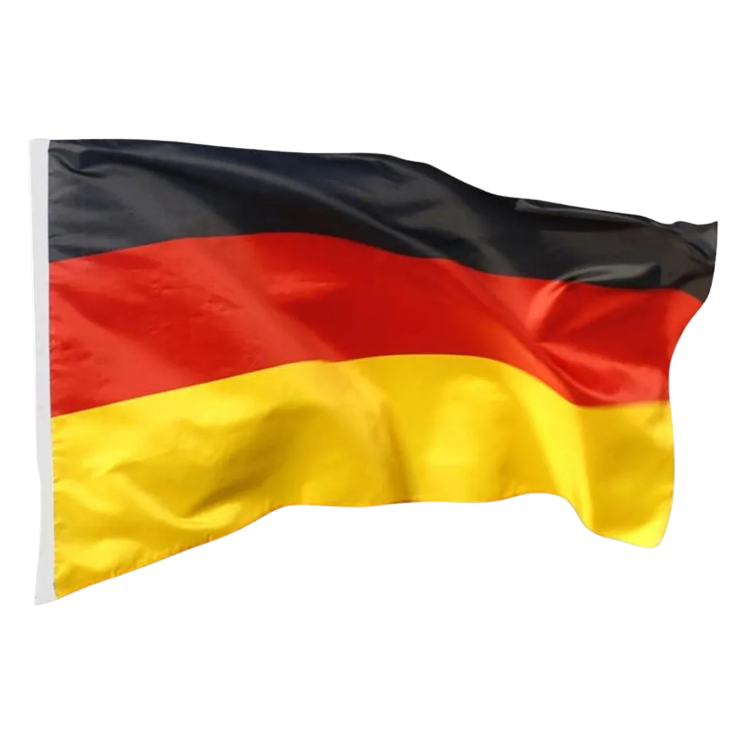 Die deutsche Flagge mit schwarzen, roten und gelben Streifen weht im Wind.