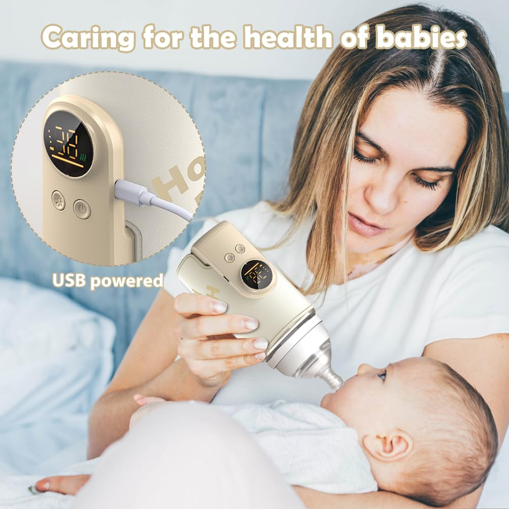 Eine Frau füttert ein Baby mit einem USB-betriebenen Flaschenwärmer. Digitalanzeige zeigt Temperatur.