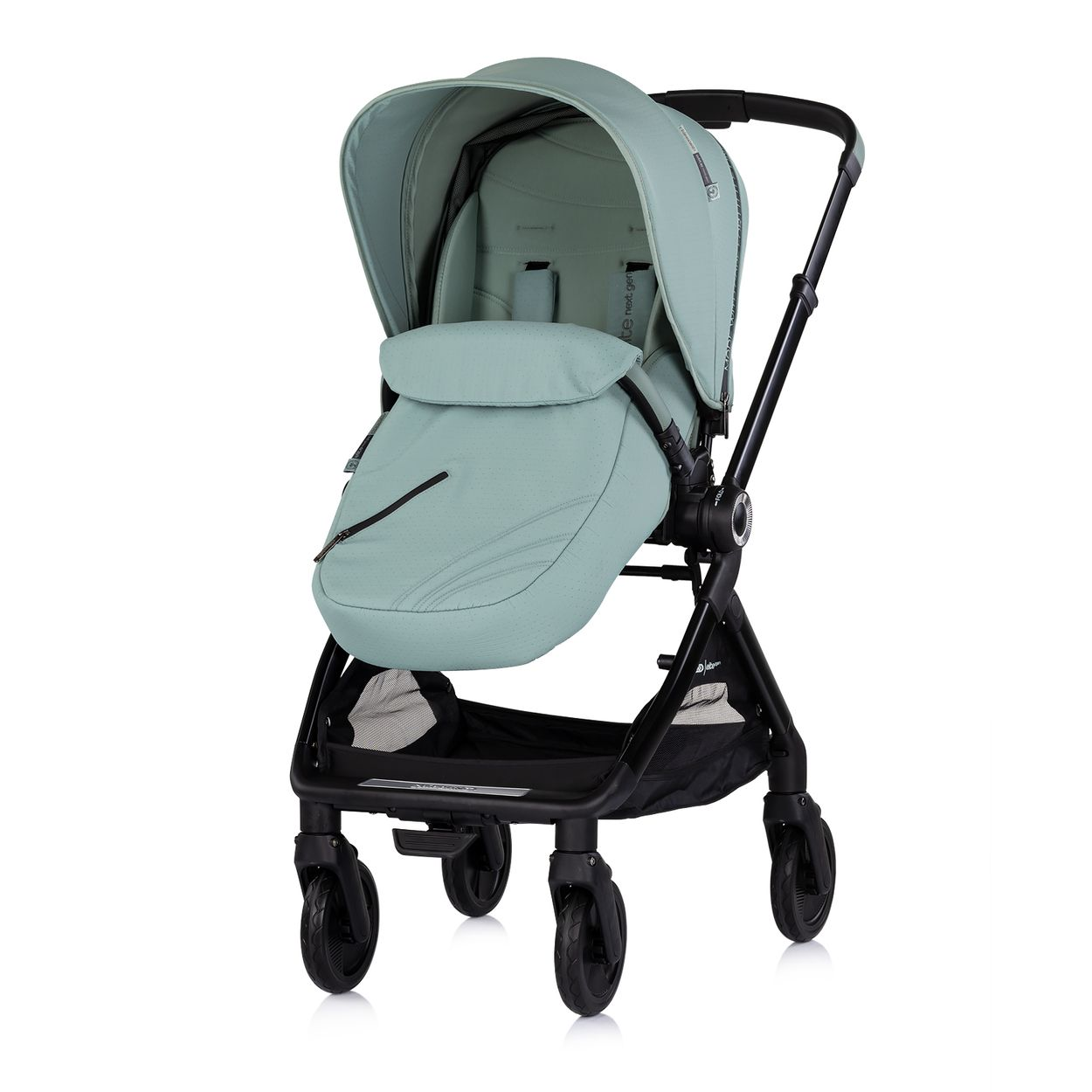 Ein hellgrüner Kinderwagen mit schwarzem Gestell und Rädern, auf weißem Hintergrund.
