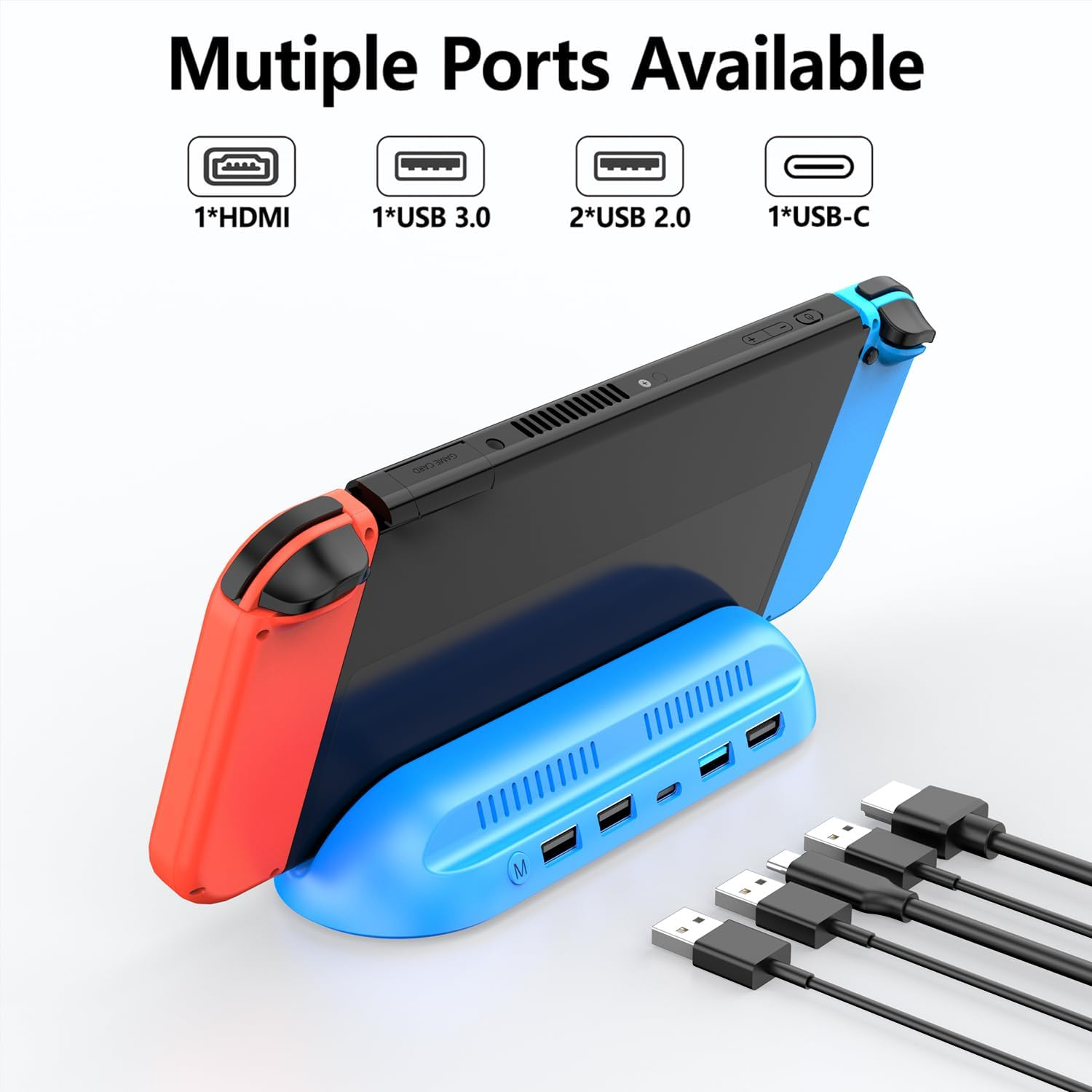 Spielekonsole auf einer blauen Dockingstation mit mehreren USB-Anschlüssen und Kabeln.