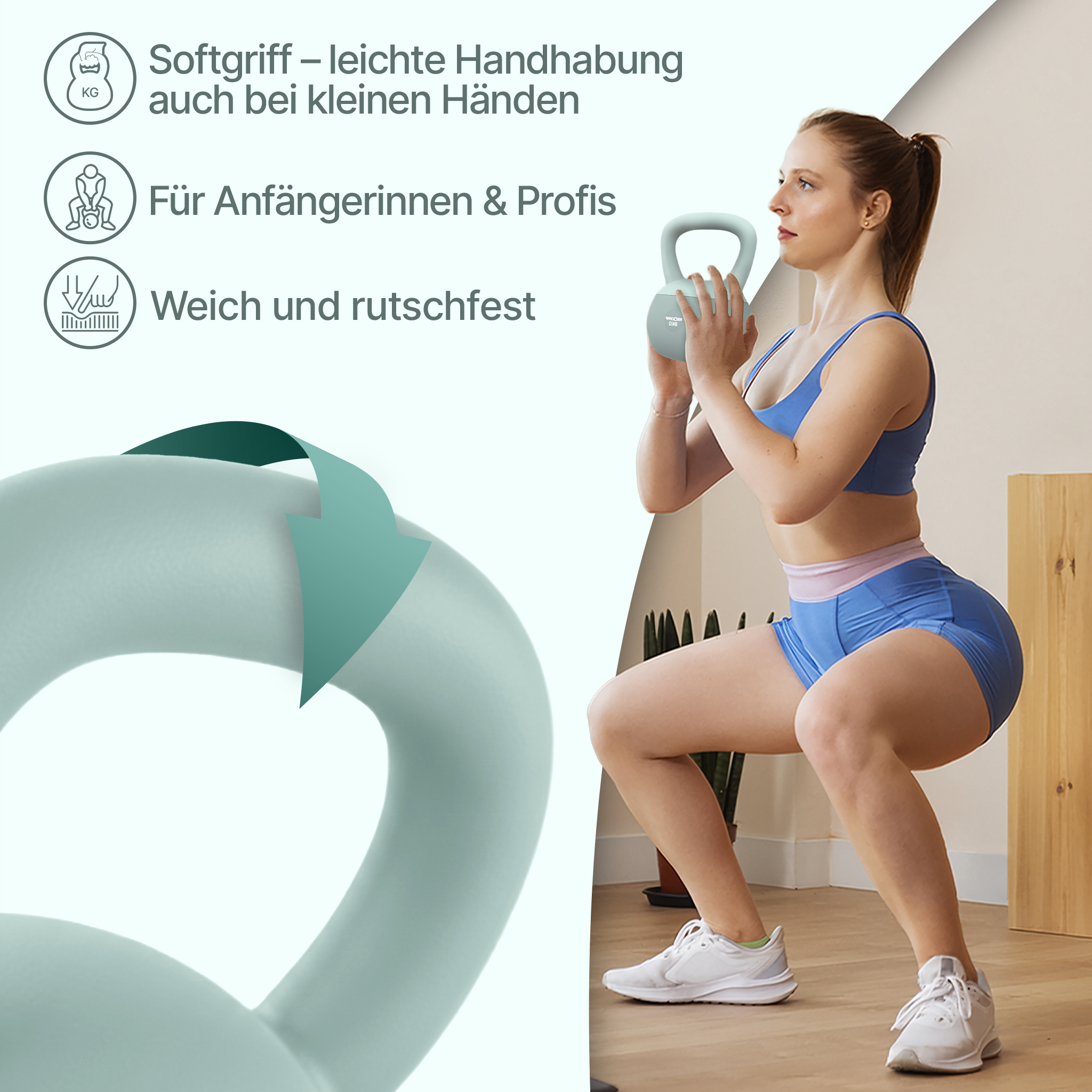 Eine Frau macht Kniebeugen mit einem türkisfarbenen Kettlebell.