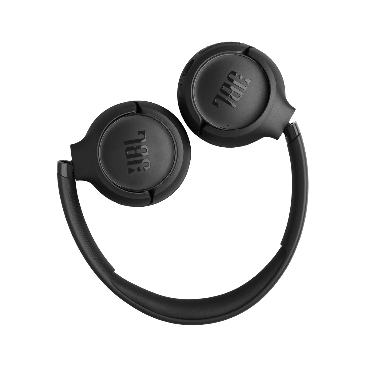 Cuffie JBL nere con padiglioni con logo JBL, disposte a forma curva.