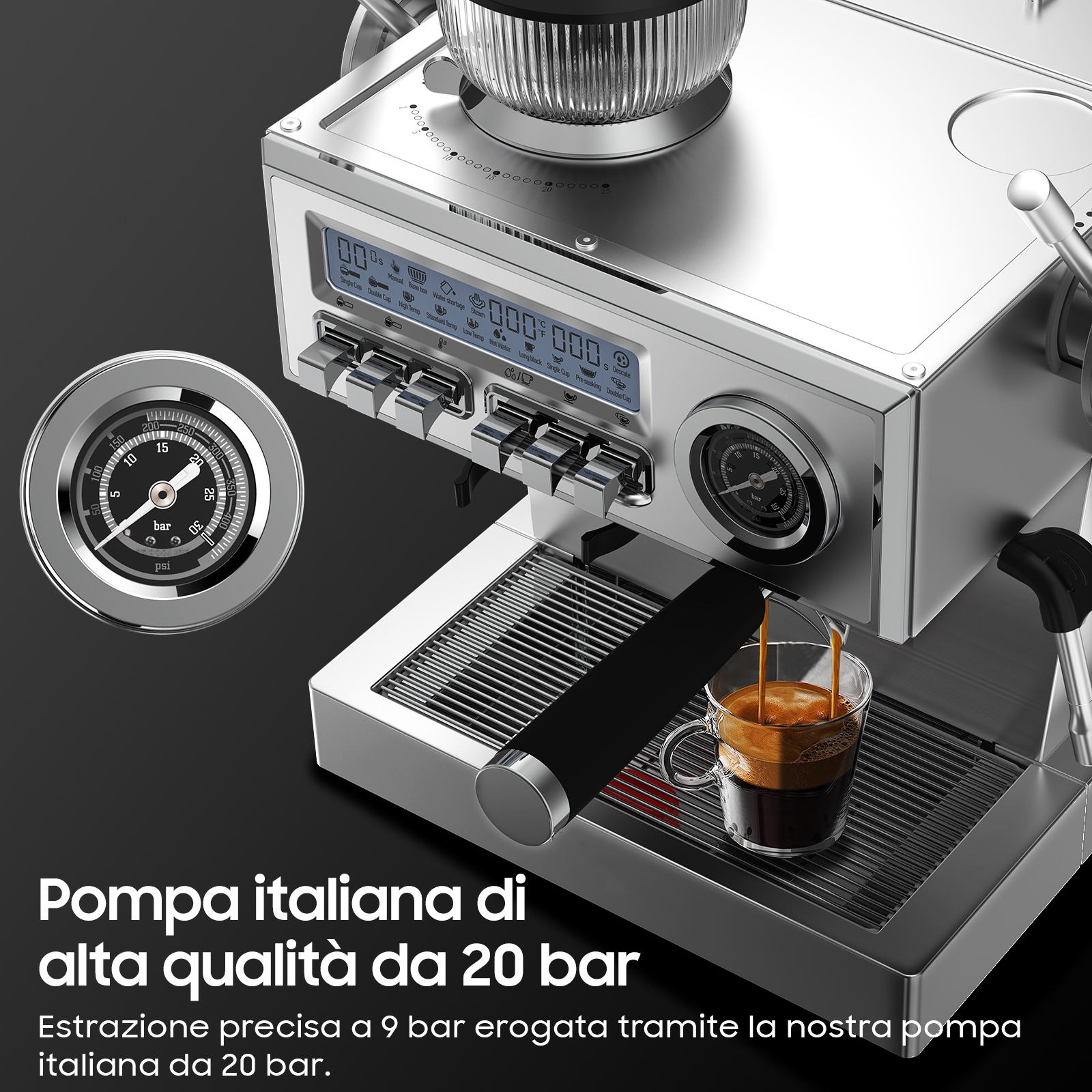 Macchina espresso argento con manometro ed espresso versato in tazza.