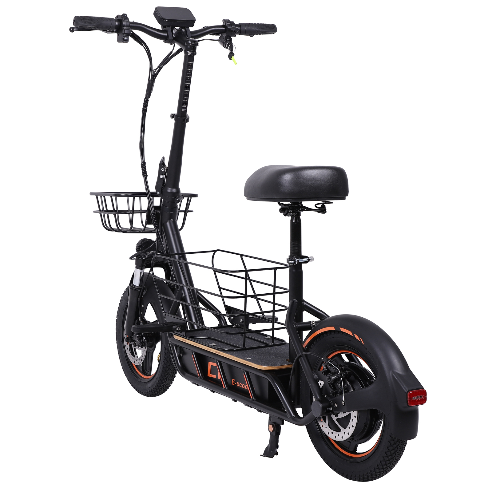 Ein schwarzer E-Scooter mit Sitz und zwei Körben, auf weißem Hintergrund.