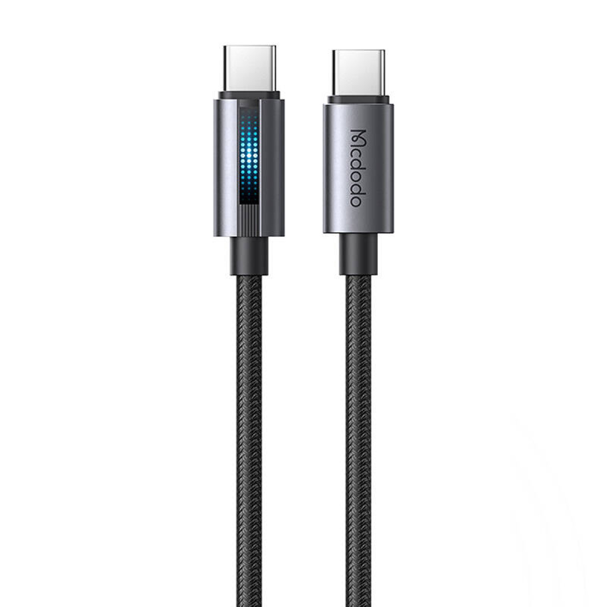Gri konnektörlü ve siyah kablolu iki USB-C kablosu.