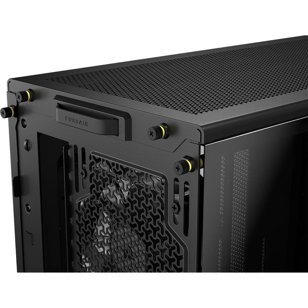 Boîtier PC Corsair noir avec grille de ventilation et panneau de verre.