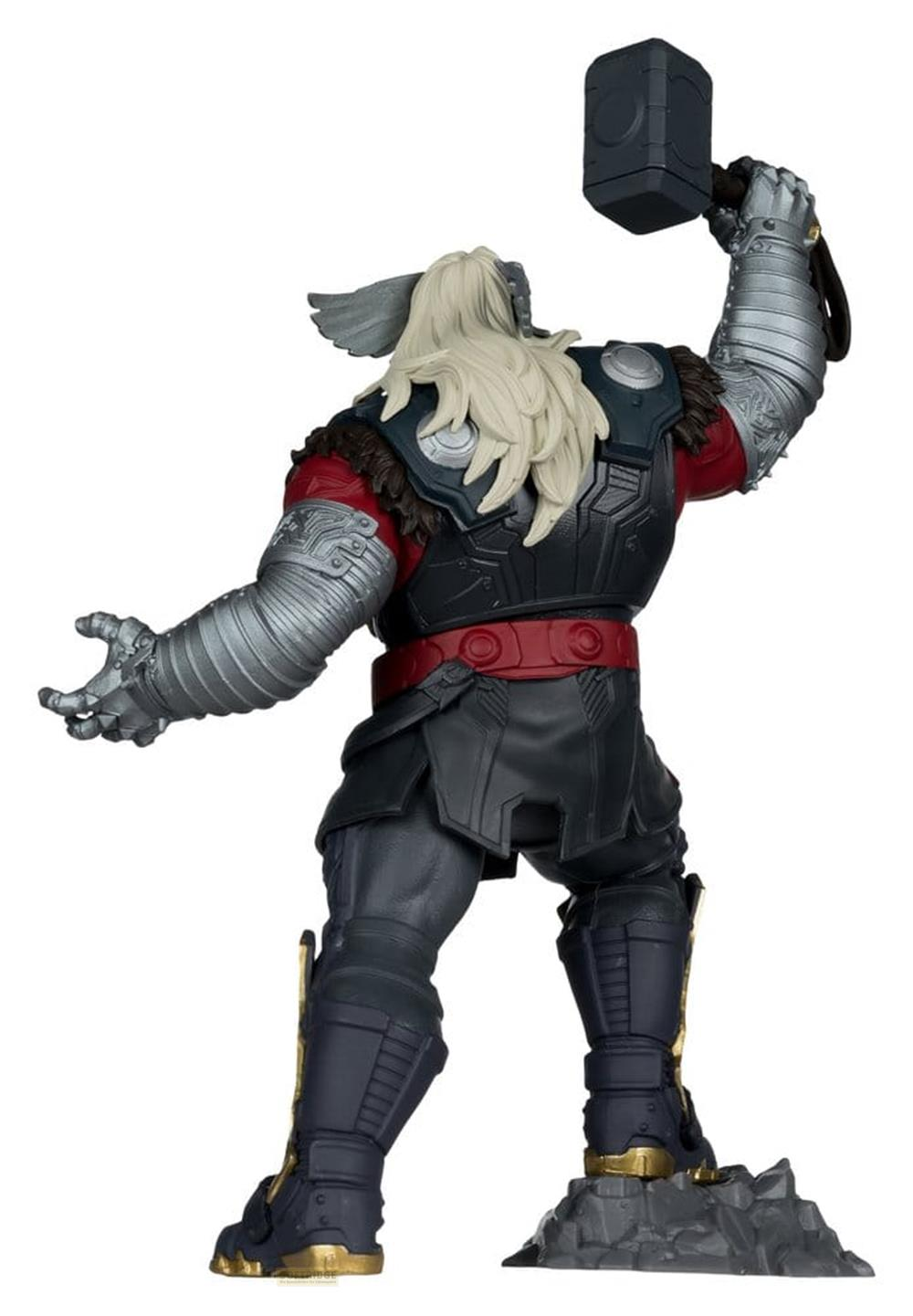 Thor hält seinen Hammer über dem Kopf, trägt eine Rüstung und hat lange blonde Haare.