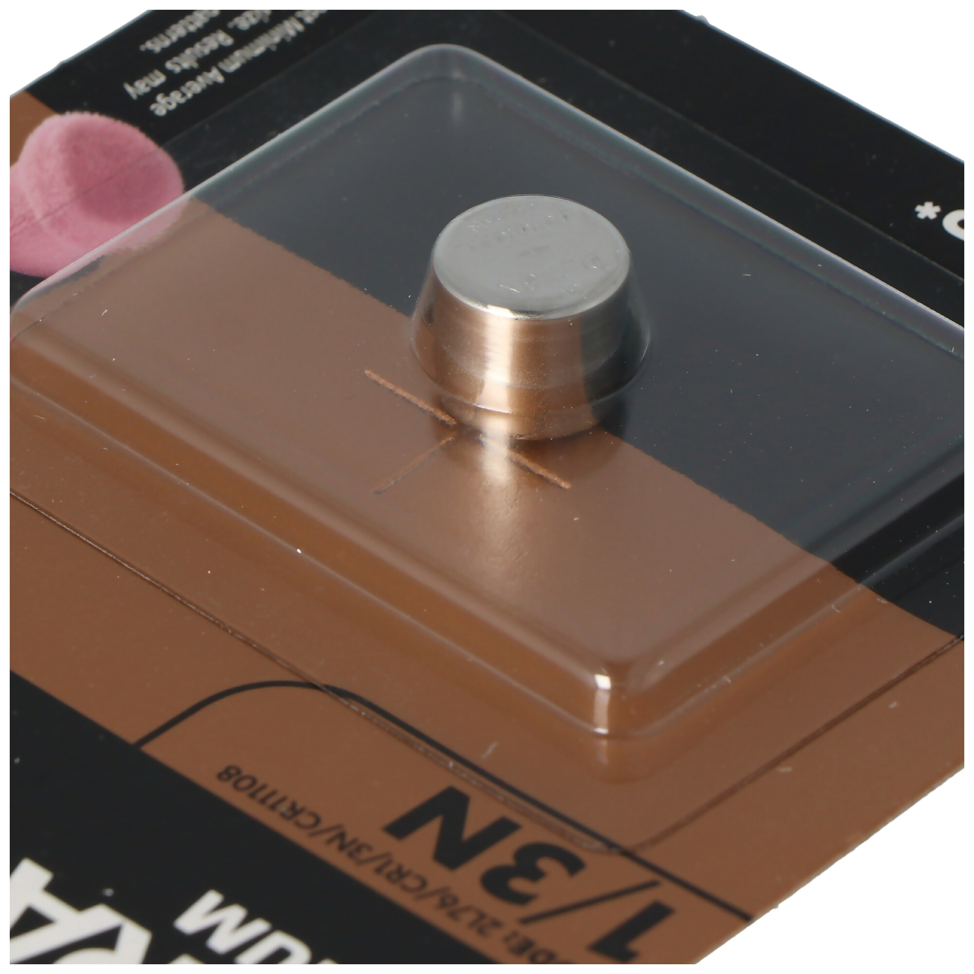 Una batteria a bottone 1/3N in confezione marrone e nera.