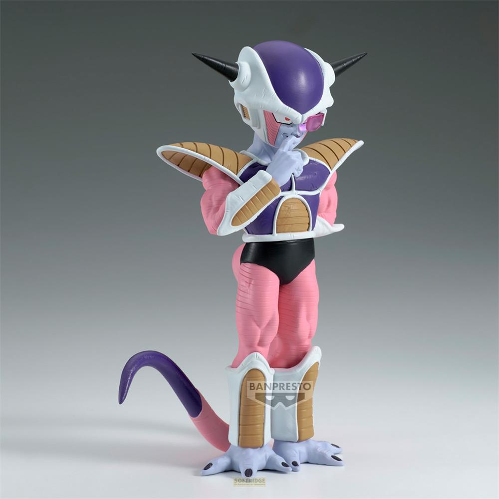 Figura di Frieza di Dragon Ball Z, con casco viola, pelle viola e gambe rosa.