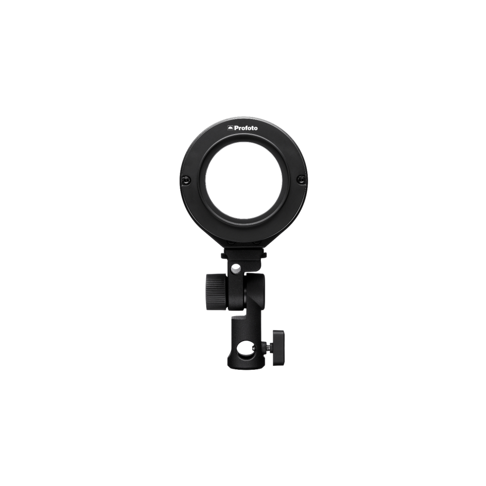 Een zwarte Profoto ringflitseradapter met houder op witte achtergrond.
