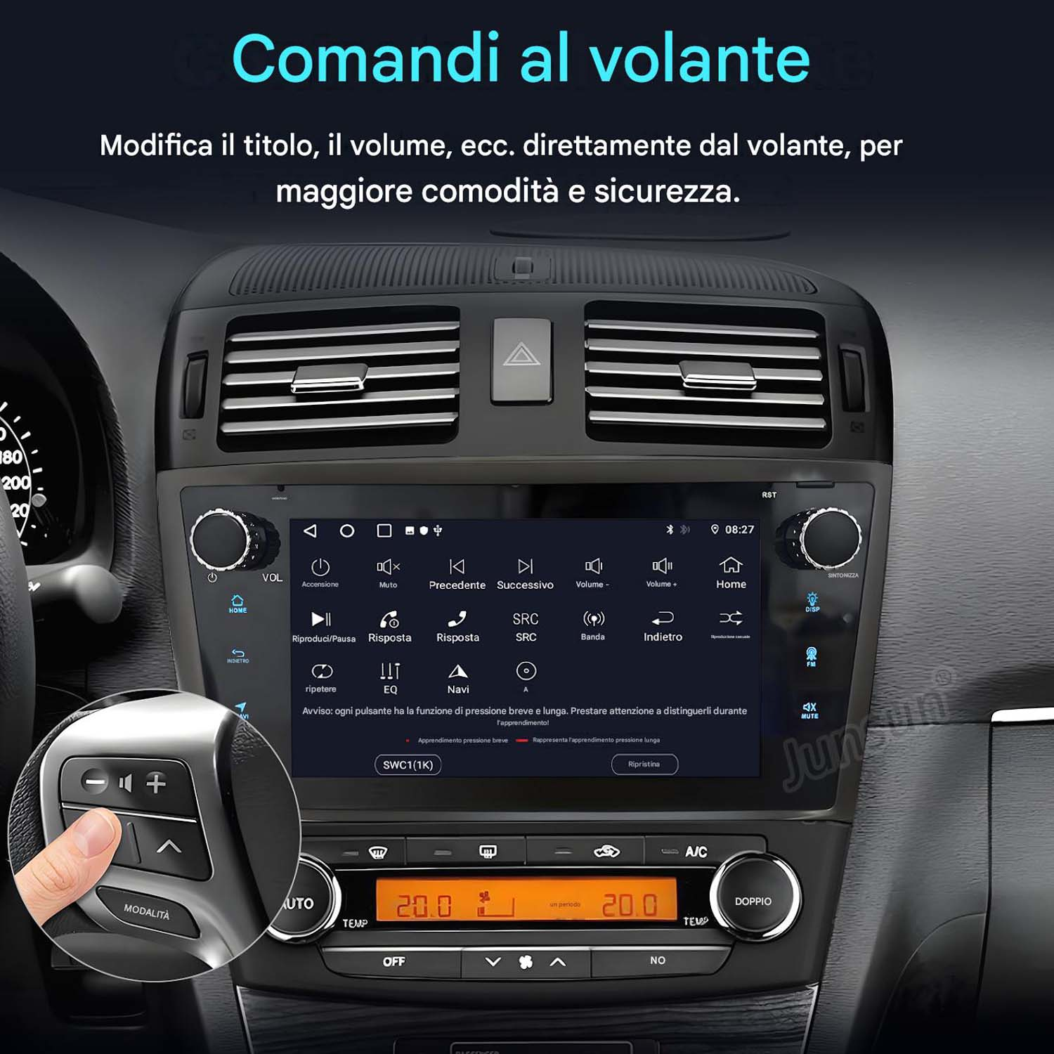 Un sistema di infotainment per auto con comandi al volante e climatizzatore.