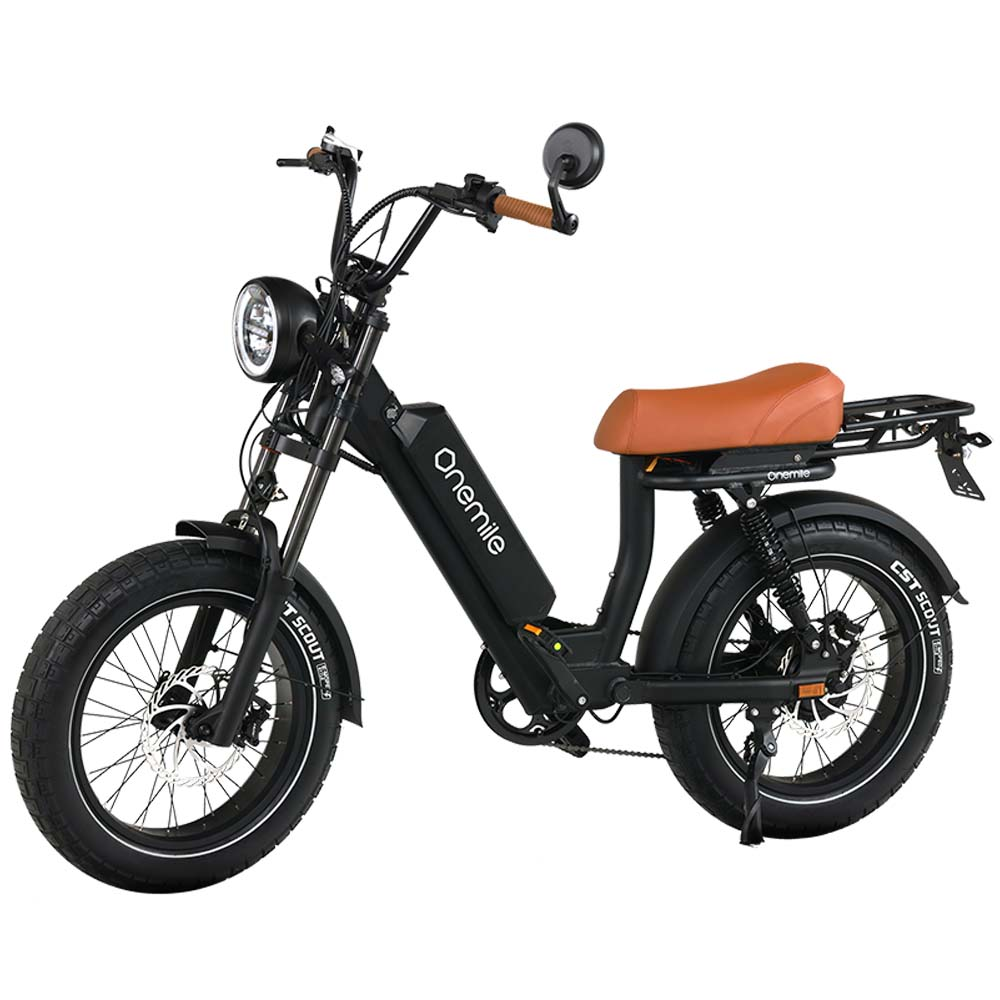 Una bicicleta eléctrica negra con asiento marrón y portaequipajes.
