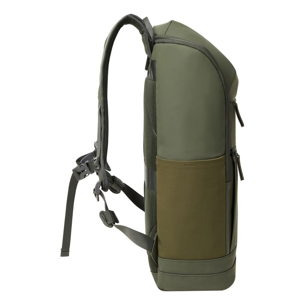 Zaino verde con cinghie e zip nere, mostrato di lato.