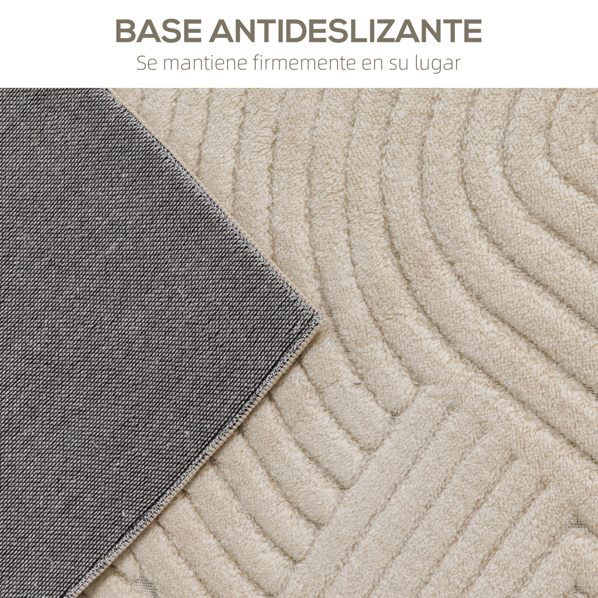Primer plano del reverso de la alfombra, mostrando tela gris y parte superior acanalada crema.
