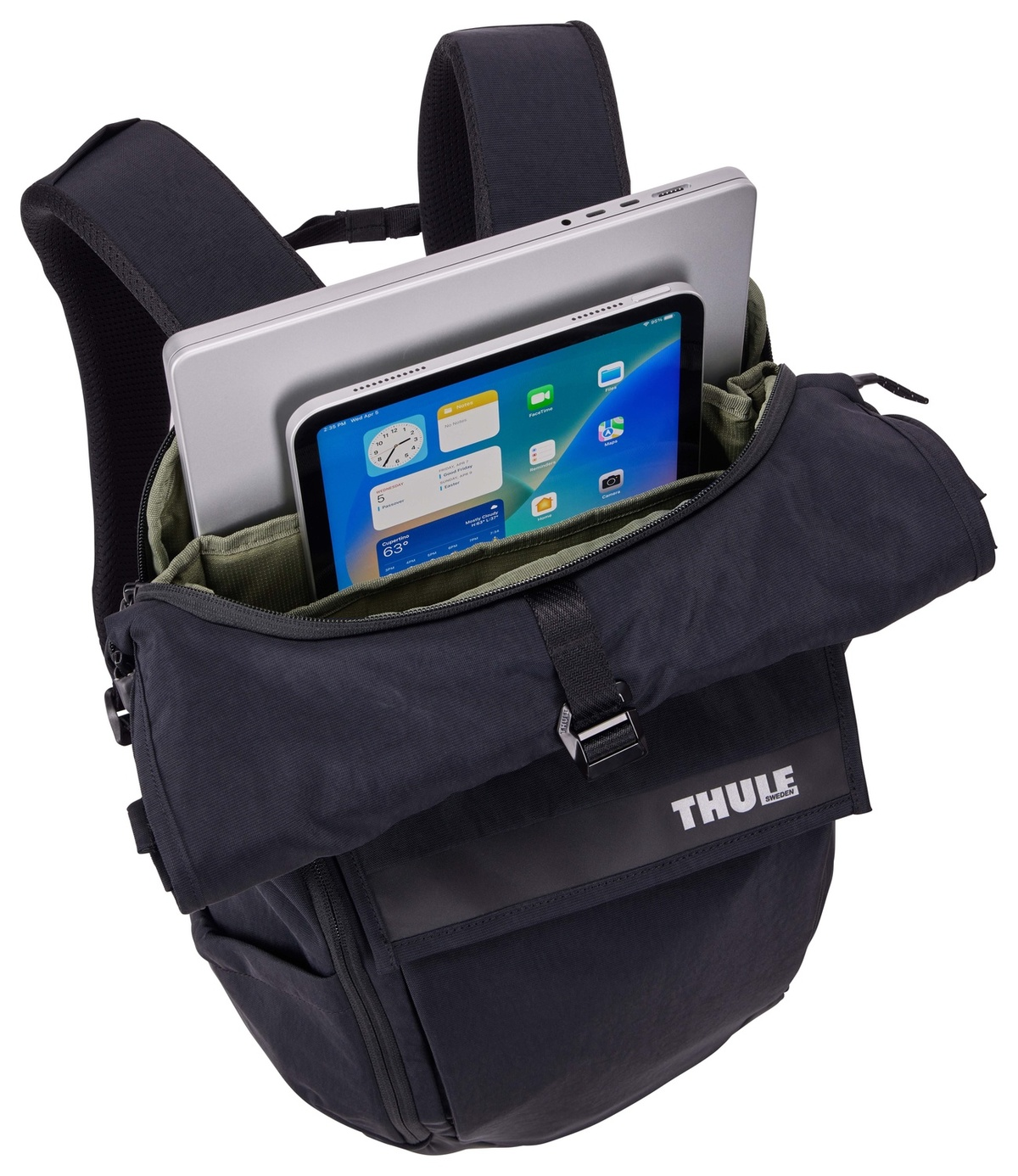 Schwarzer Rucksack mit Laptop und Tablet im Hauptfach.
