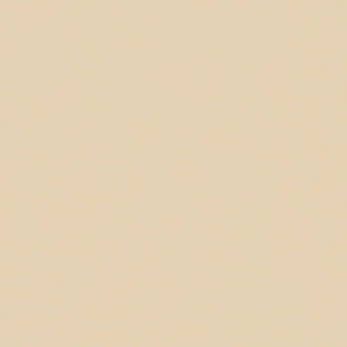 Una superficie piana color beige chiaro.
