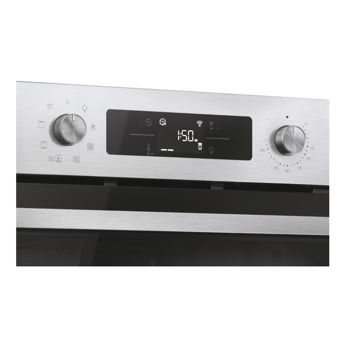 Frontale forno in acciaio inox con comandi digitali e manopole.