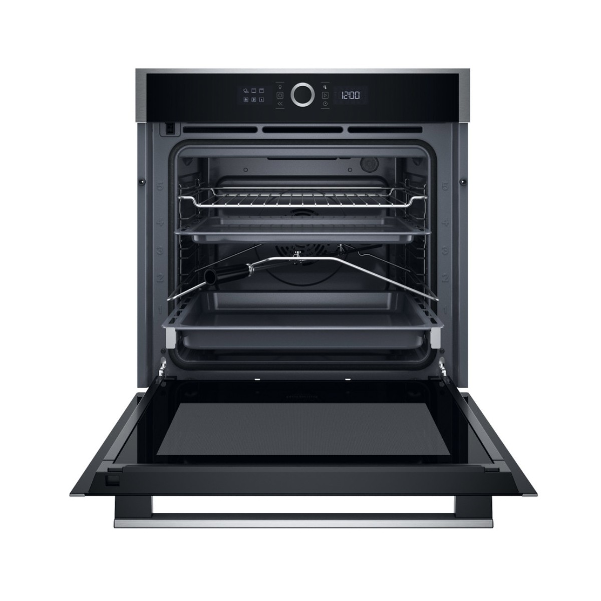 Un forno da incasso moderno con la porta aperta, che mostra l'interno e l'orologio.