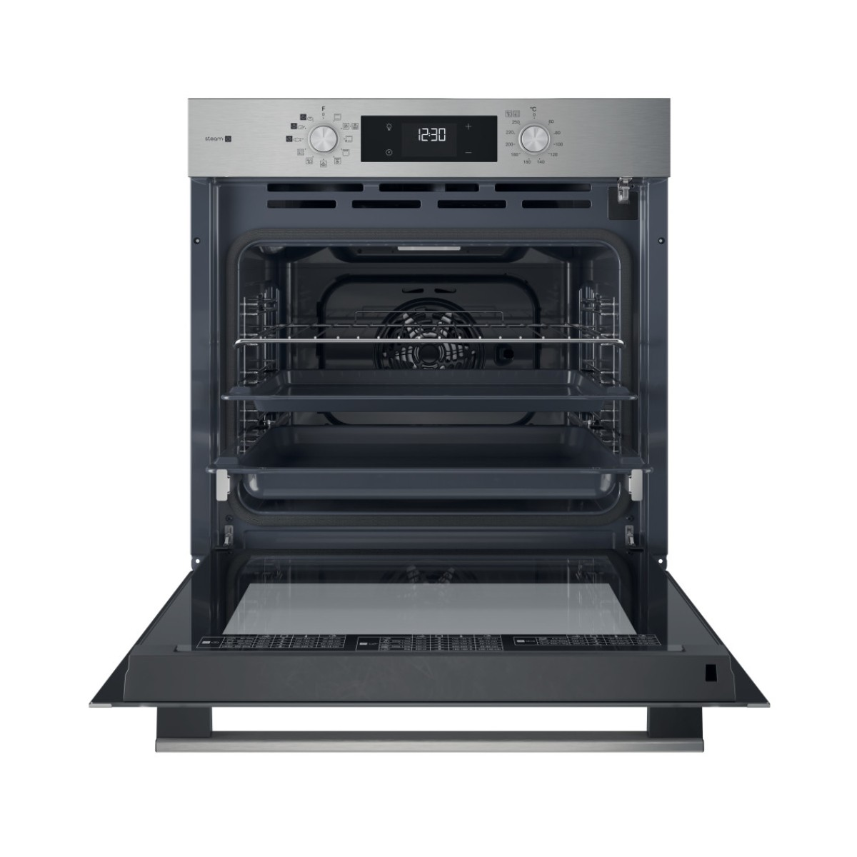 Un forno da incasso aperto con dettagli in acciaio inox, display e due griglie.