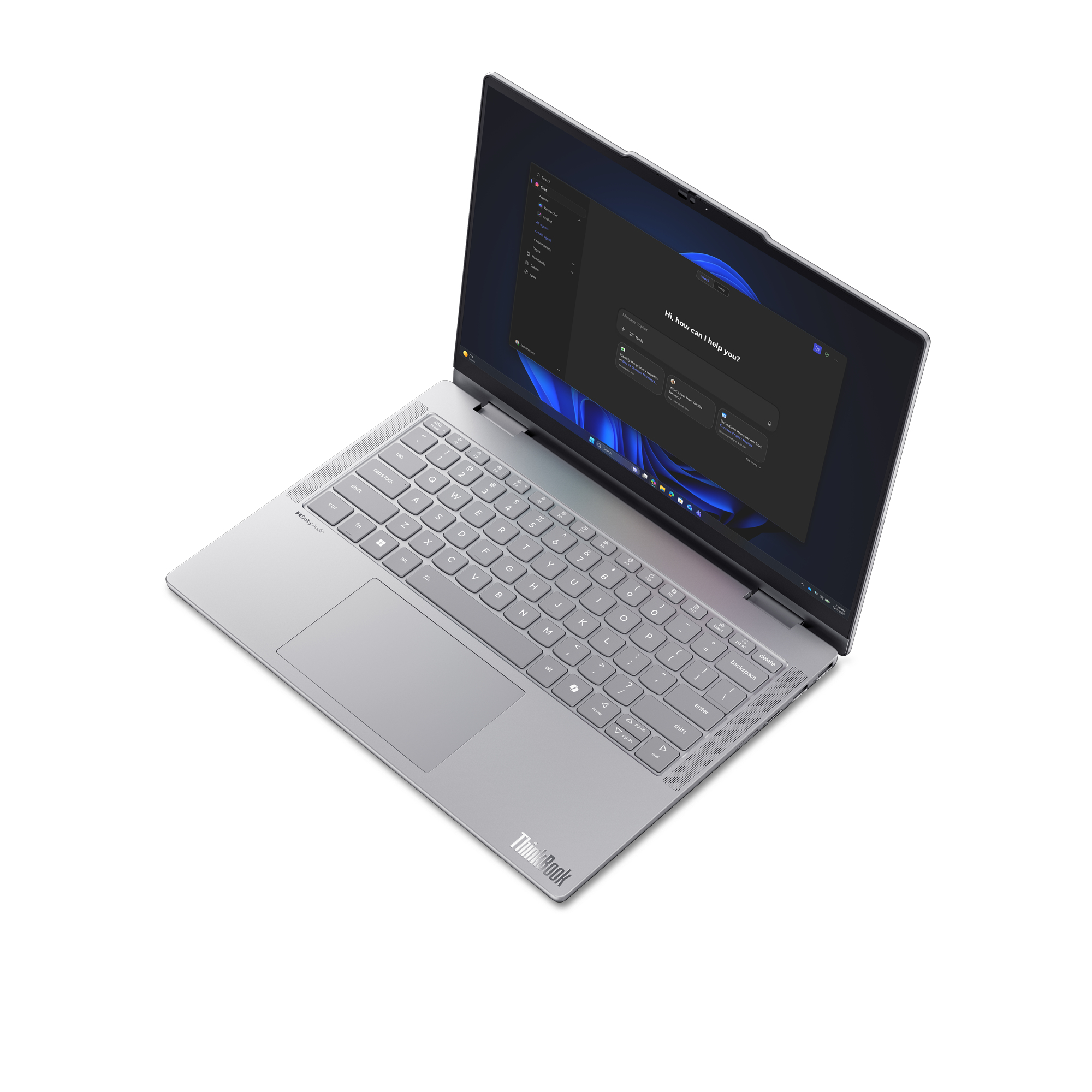 Un portátil plateado con la pantalla abierta, mostrando una interfaz de chat.