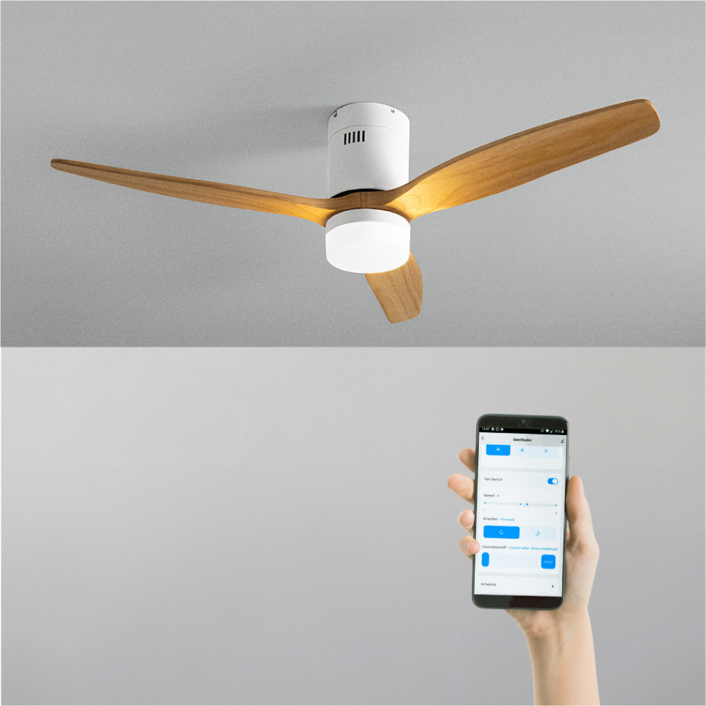 Ventilador de techo moderno blanco con aspas de madera y luz LED, controlado por app.