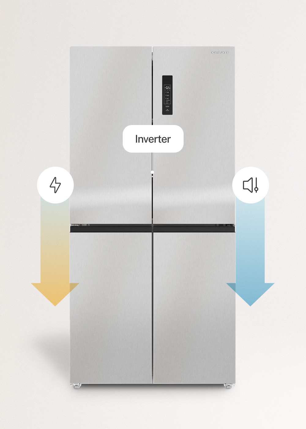 Un refrigerador plateado de cuatro puertas con panel de control. Flechas indican eficiencia y bajo ruido.