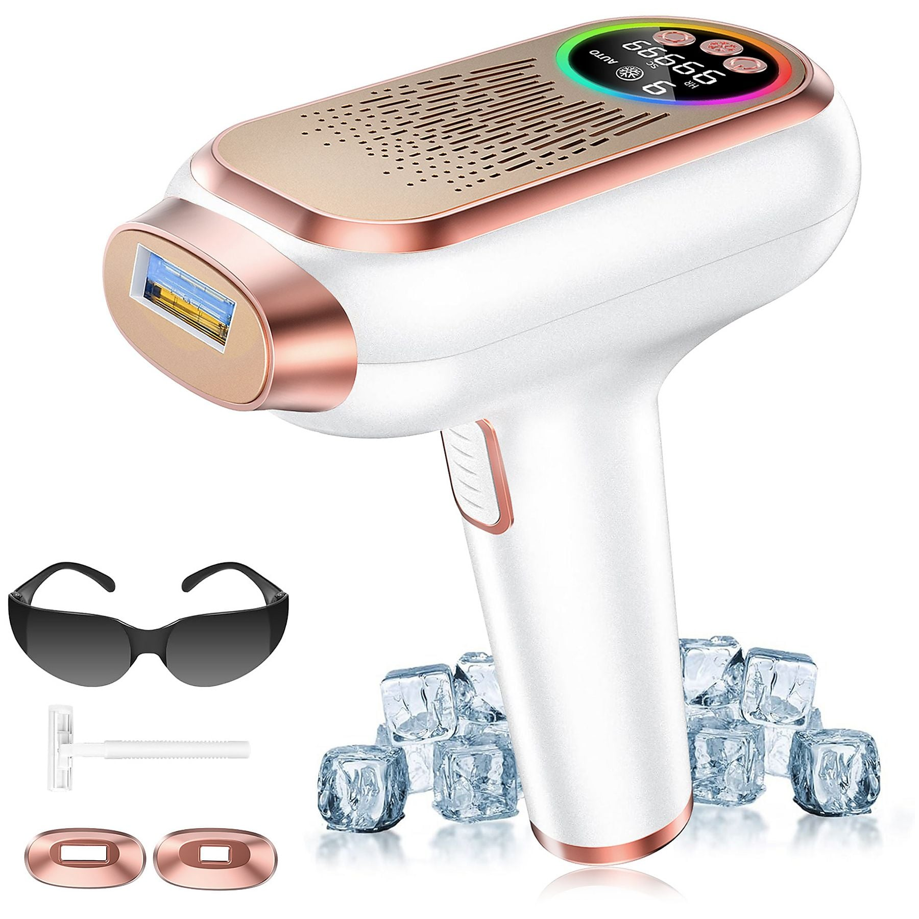 Epilatore bianco con accenti oro rosa, occhiali, rasoio e cubetti di ghiaccio.