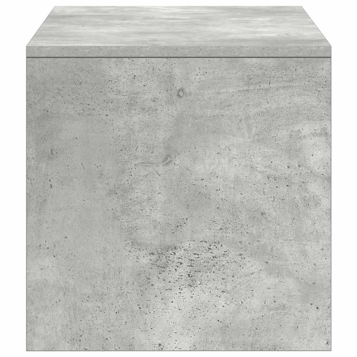 Un cubo de hormigón gris con textura rugosa, aislado sobre fondo blanco.