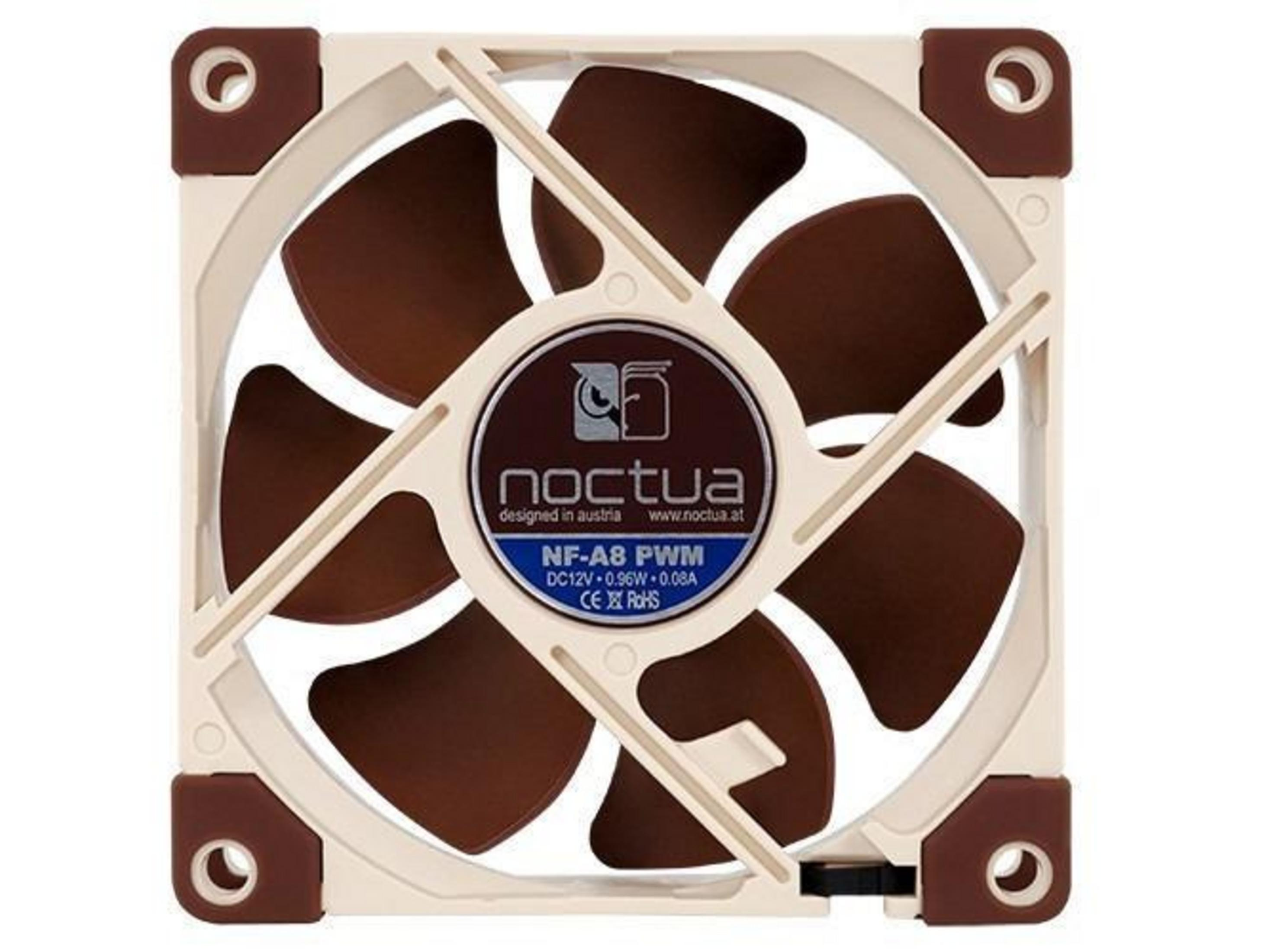 Ein Noctua Lüfter mit braunen Rotorblättern und beigefarbenem Rahmen.