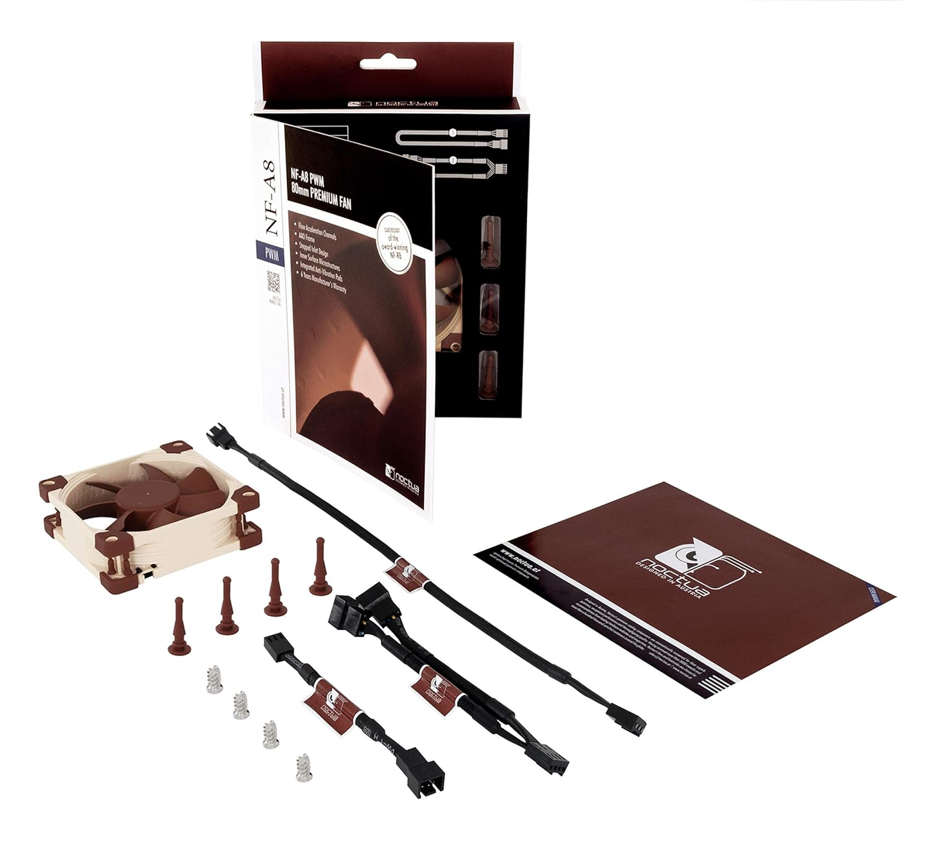 Noctua NF-A8 PWM Lüfter, Kabel, Schrauben und Handbuch auf weißem Grund.
