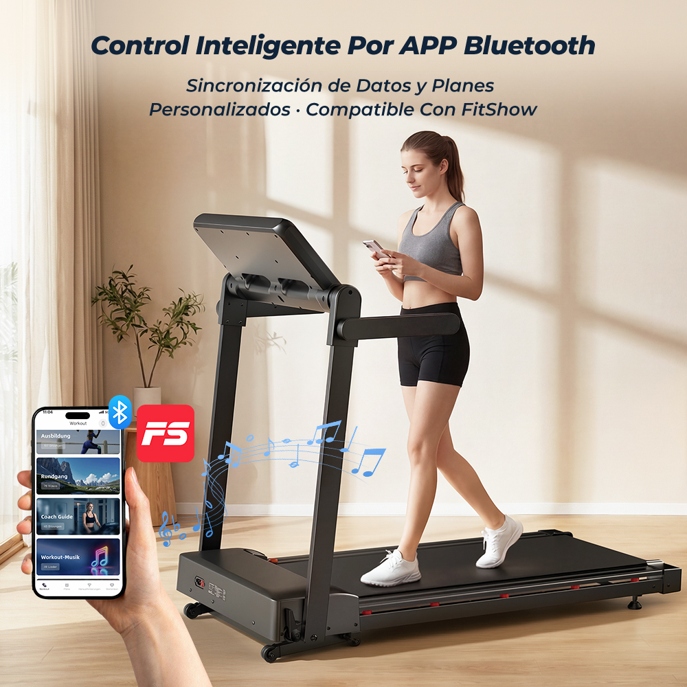 Mujer corre en cinta, sostiene teléfono con app visible. Notas musicales.