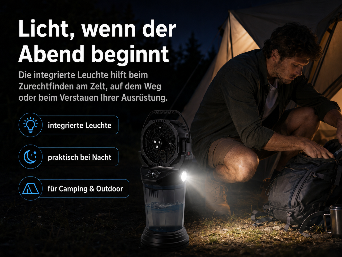 Mann packt Rucksack bei Nacht neben Zelt. Beleuchtet von einem Gerät mit Licht.