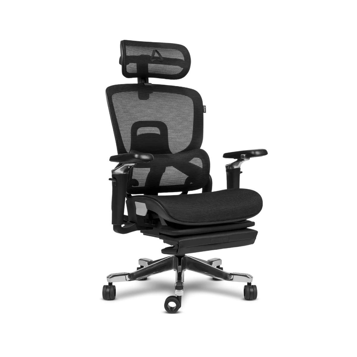 Sedia da ufficio ergonomica nera con schienale in rete, poggiatesta, braccioli regolabili e poggiapiedi.