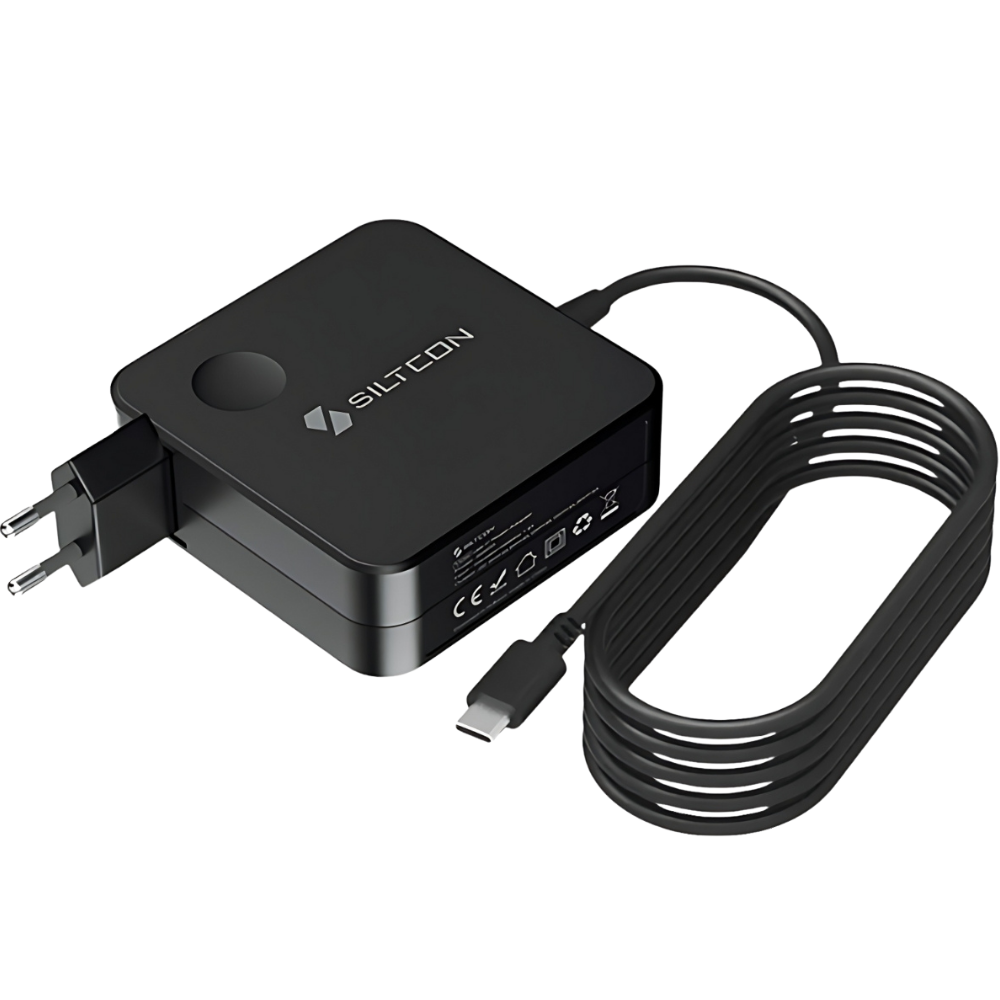 Zwarte voedingsadapter met USB-C-kabel en Europese stekker. SILTCON-logo.