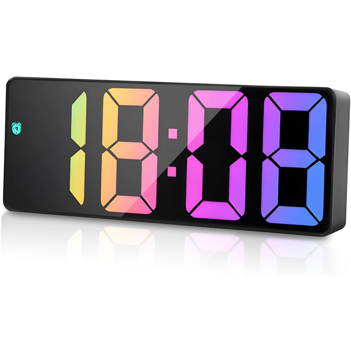 Digitaluhr zeigt 18:08 mit bunten Ziffern und Weckersymbol.