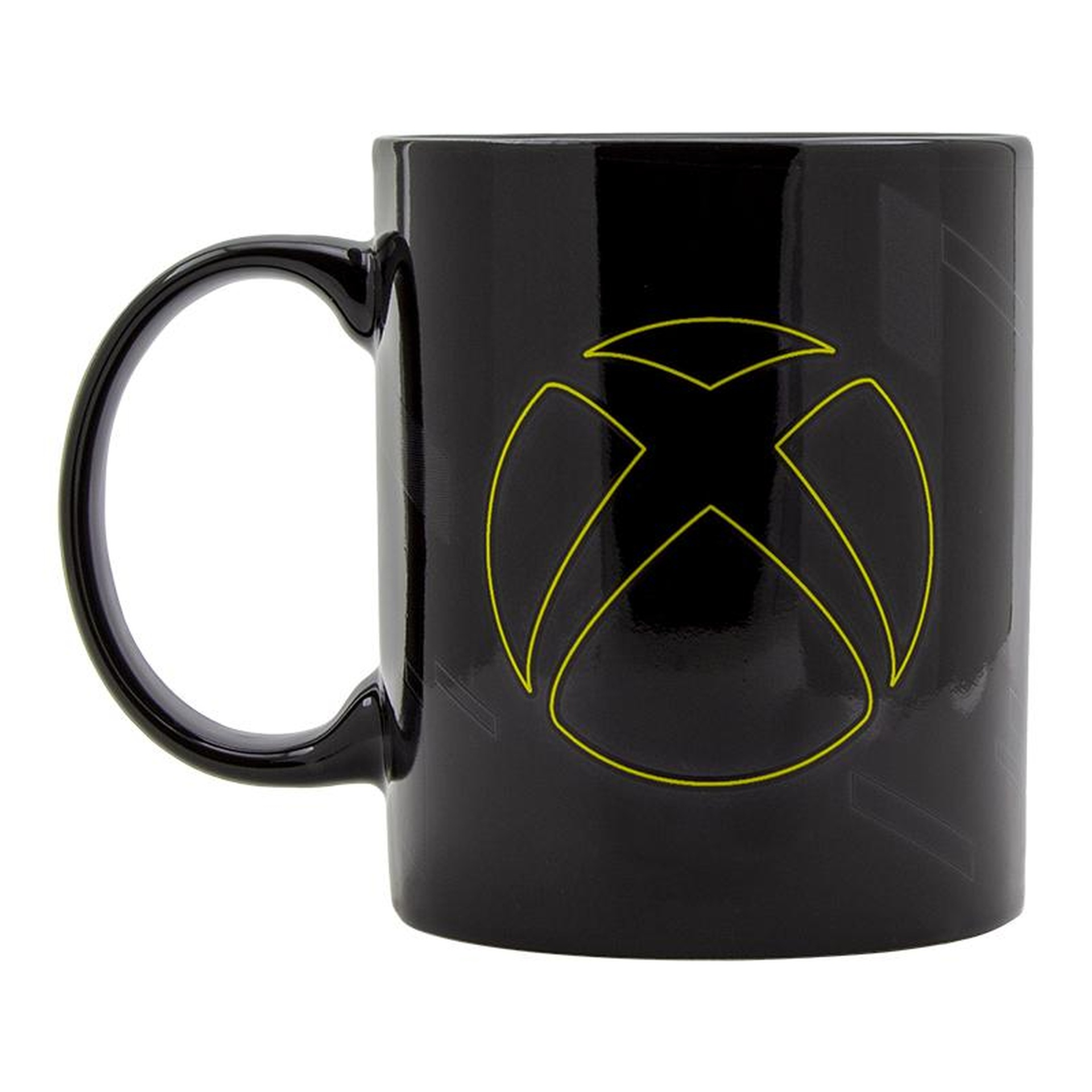 Czarny kubek z żółtym logo Xbox i uchwytem.