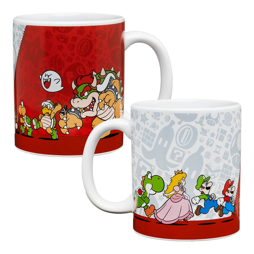 Dwa kubki Mario: jeden z Bowserem, Koopami i Boo, drugi z Peach, Yoshi, Luigim i Mario.