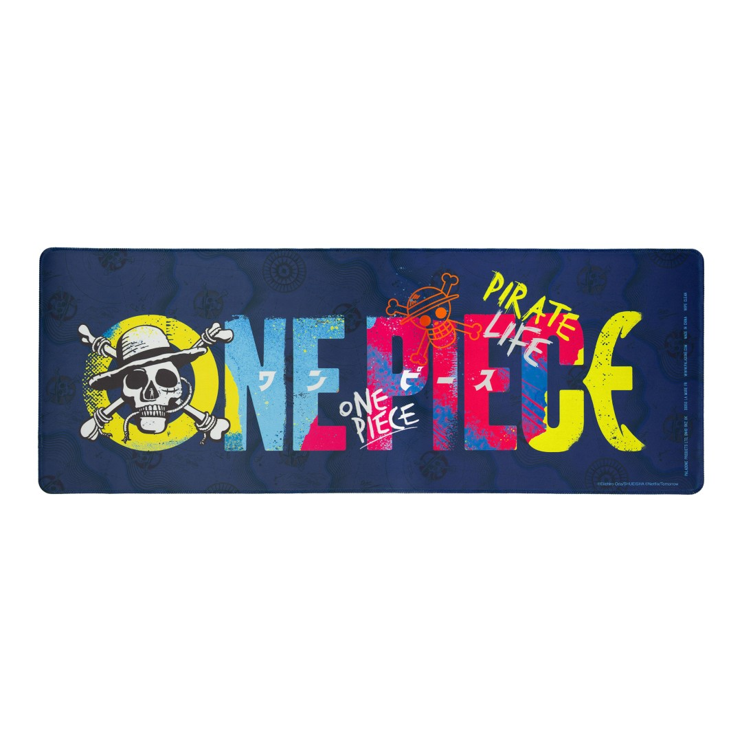 Niebieska podkładka z napisem "ONE PIECE" w stylu graffiti.
