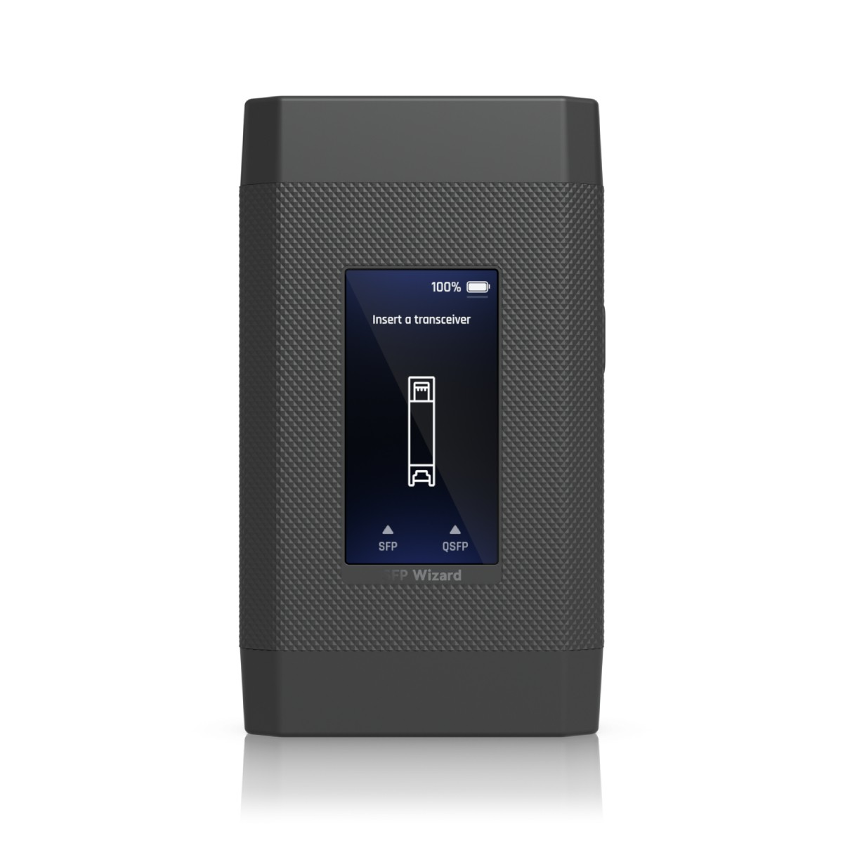 Un dispositivo grigio con uno schermo che mostra 'Insert a transceiver'.