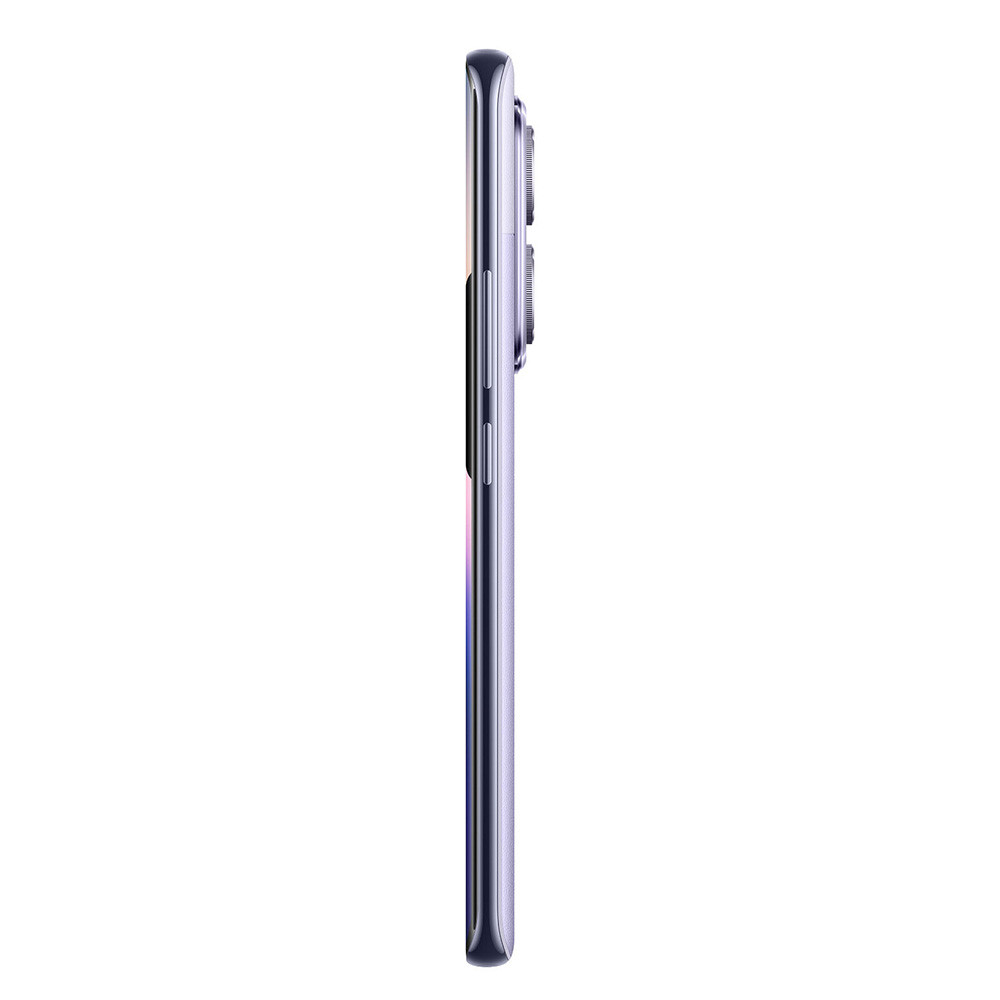 Uno smartphone viola mostrato di profilo con fotocamere posteriori su sfondo bianco.