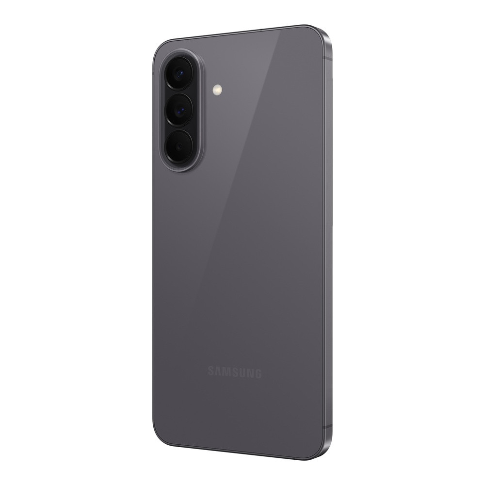 Arrière d'un smartphone Samsung gris avec trois objectifs et un flash.