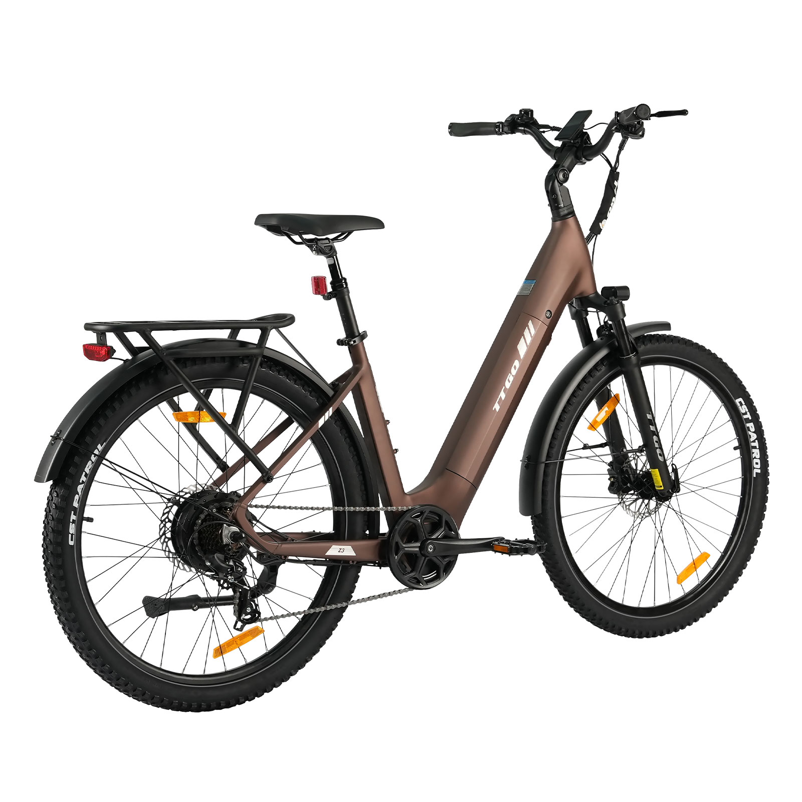 Una bicicletta elettrica marrone con portapacchi posteriore e parafanghi su sfondo bianco.
