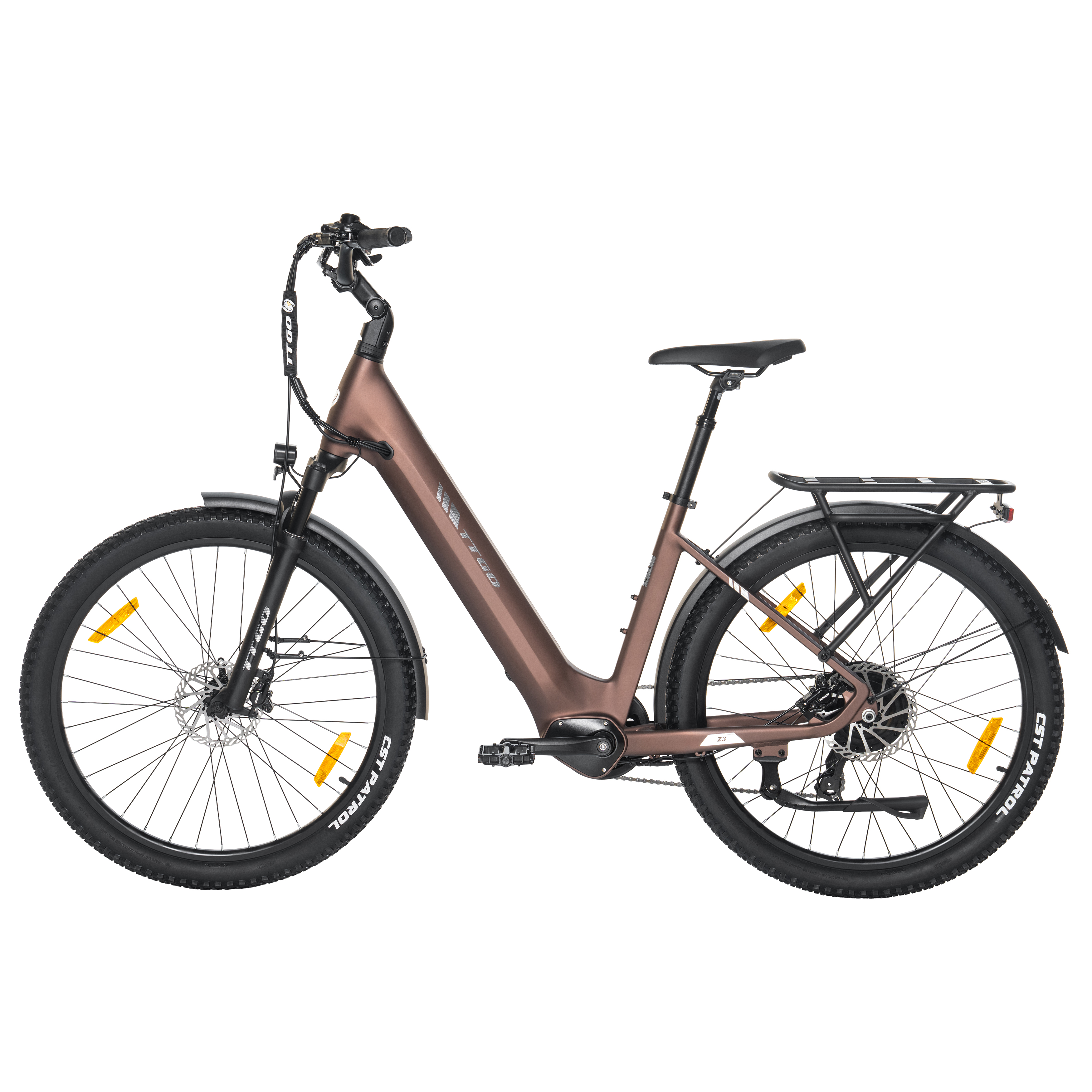 Una bicicletta elettrica marrone con portapacchi e pneumatici neri su sfondo bianco.