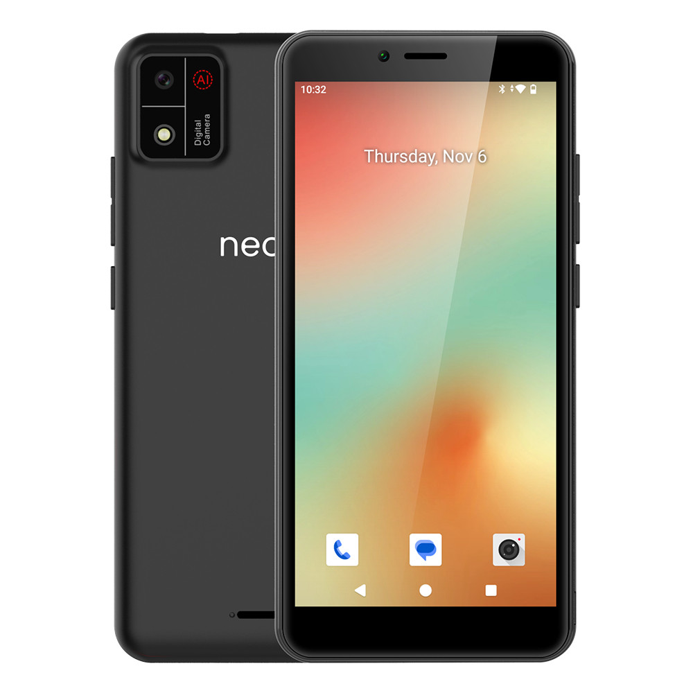 Due smartphone neri uno accanto all'altro. Uno mostra la schermata principale con data e ora.
