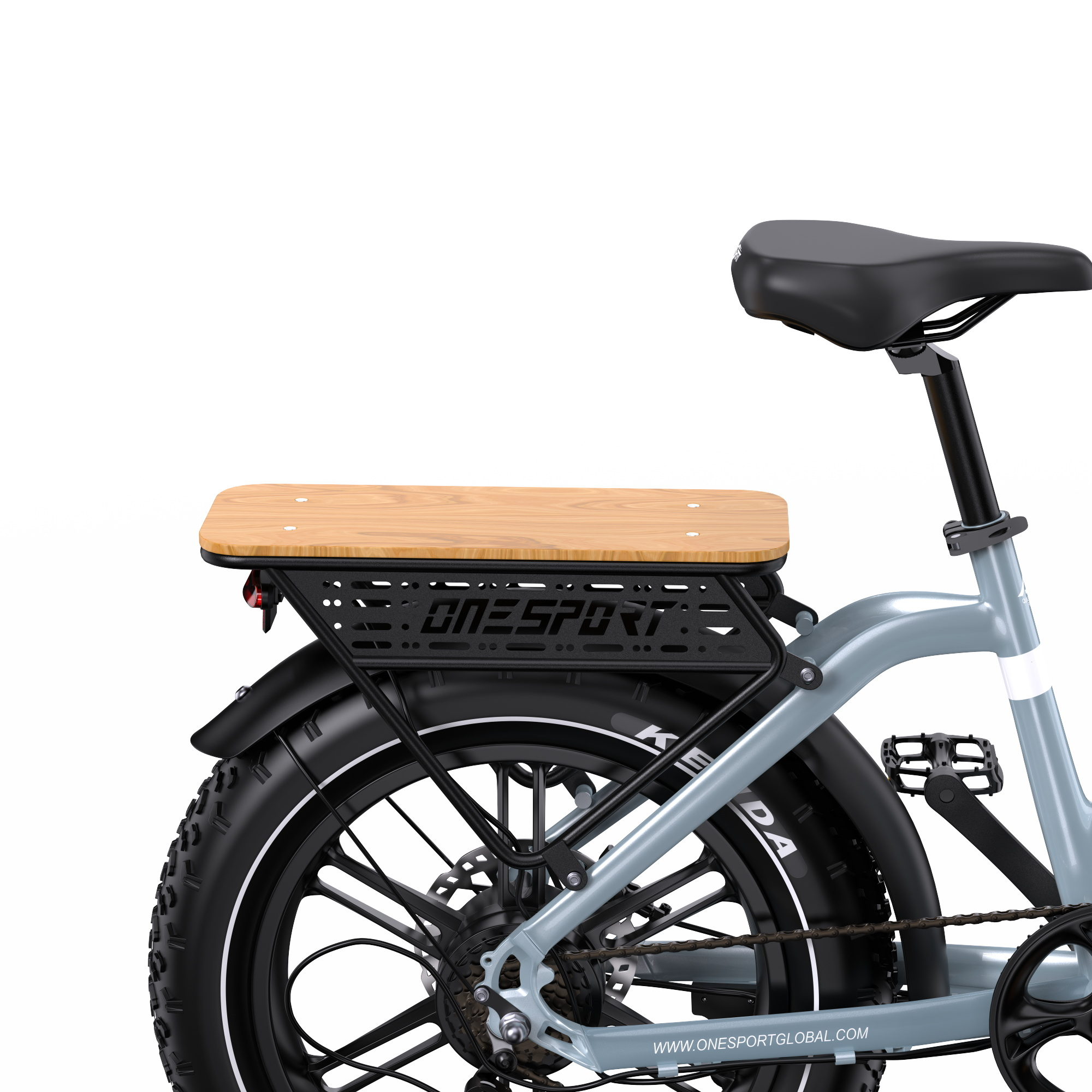 E-bike grigia con portapacchi in legno, sella nera e gomma larga.