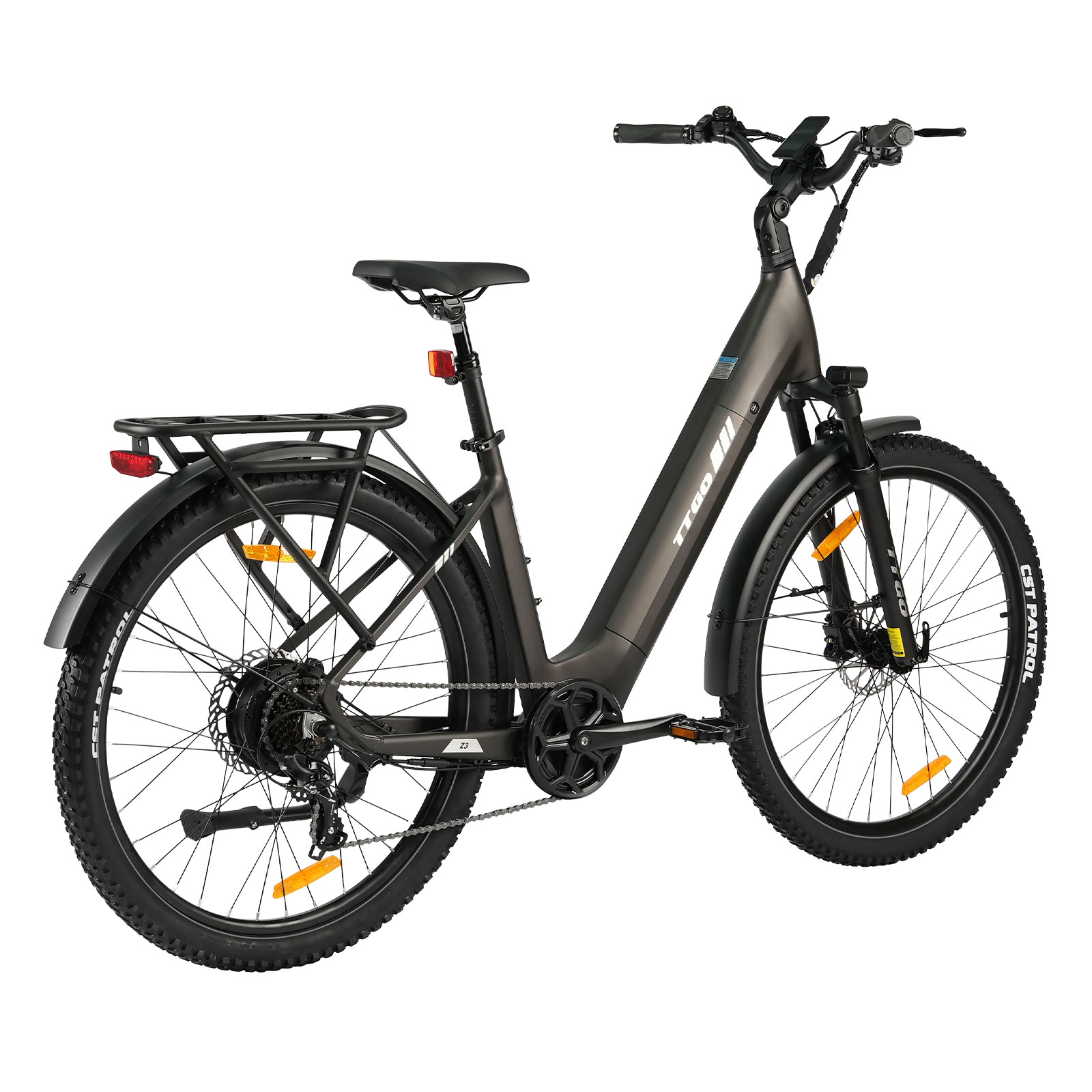 Una bicicletta elettrica grigio scuro con portapacchi posteriore, parafanghi e freni a disco, su sfondo bianco.